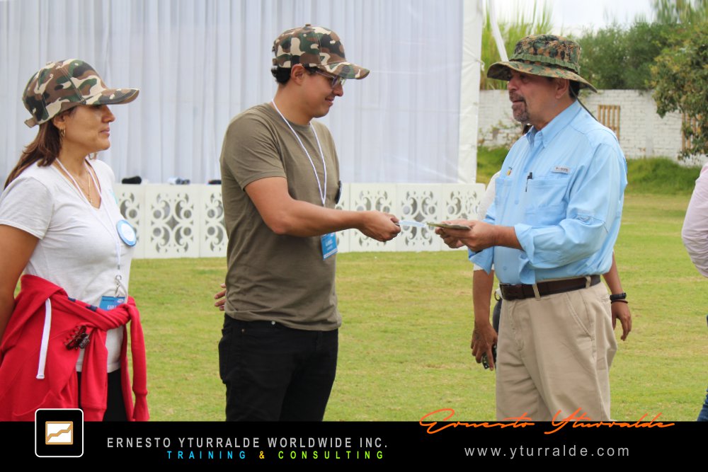 Team Building Group LATAM | Cuerdas Bajas para fortalecer confianza y coordinación en equipos de trabajo